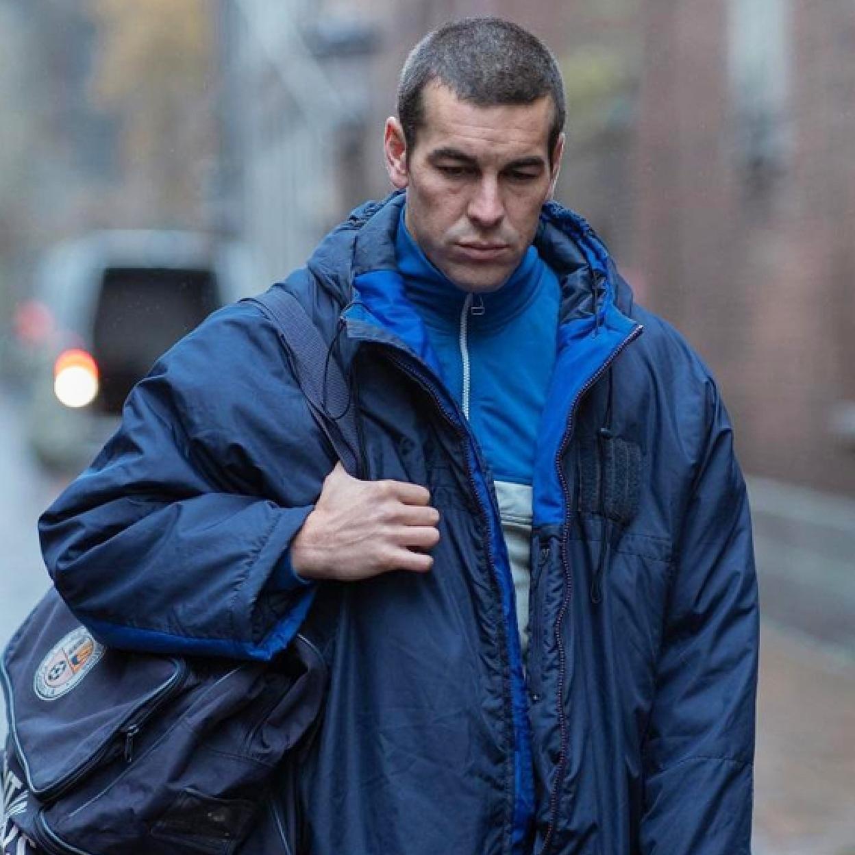 Mario Casas en una escena de Muy lejos. /BTEAM PICTURES