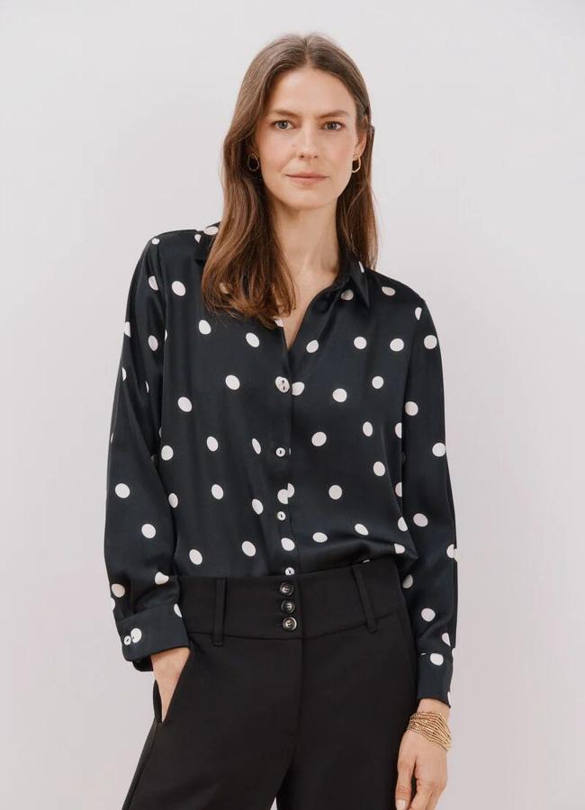 Blusa de lunares satinada